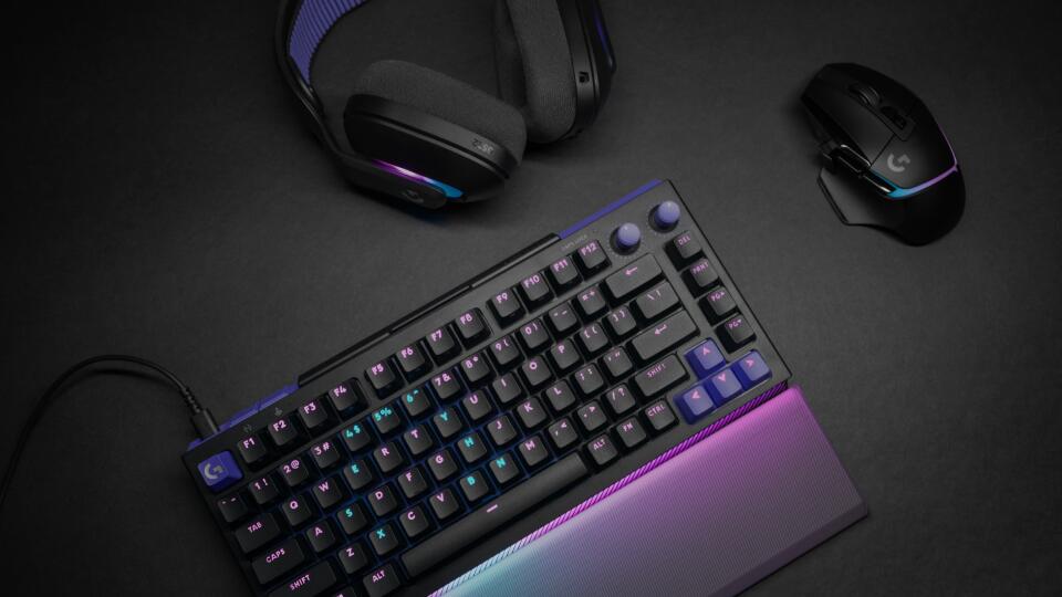 Discovery splash banner for Logitech G Discord server