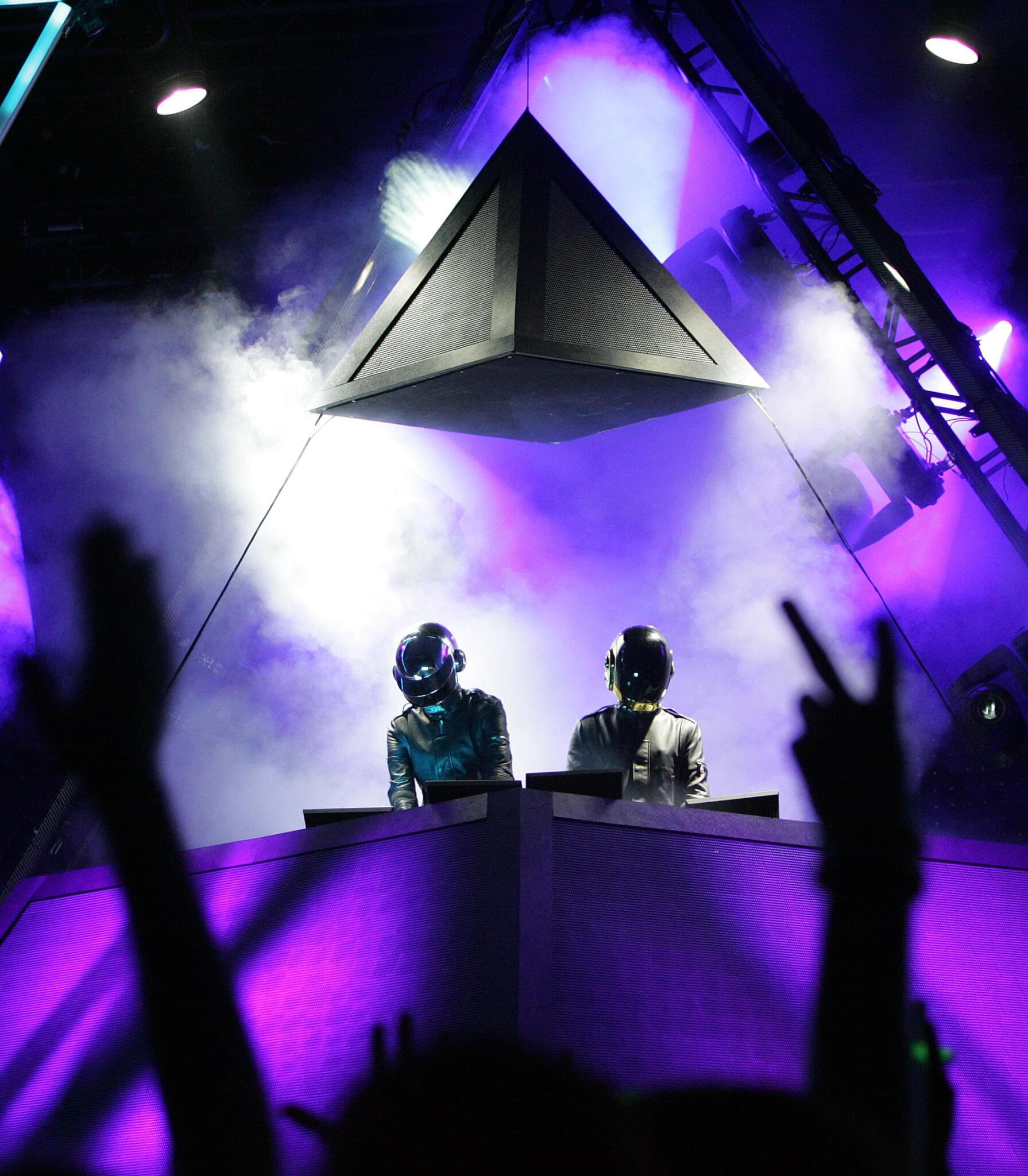Discovery splash banner for Daft Punk Discord server