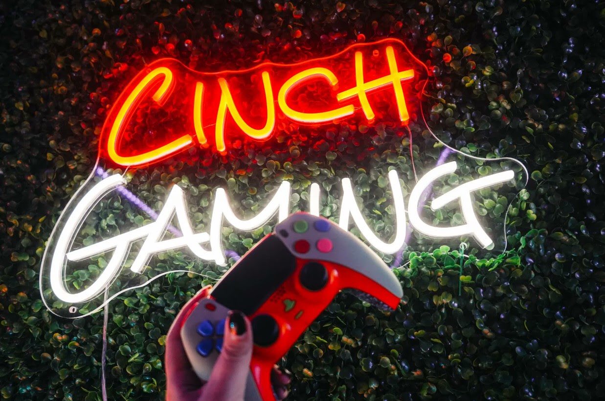 Discovery splash banner for Cinch Gaming Discord server